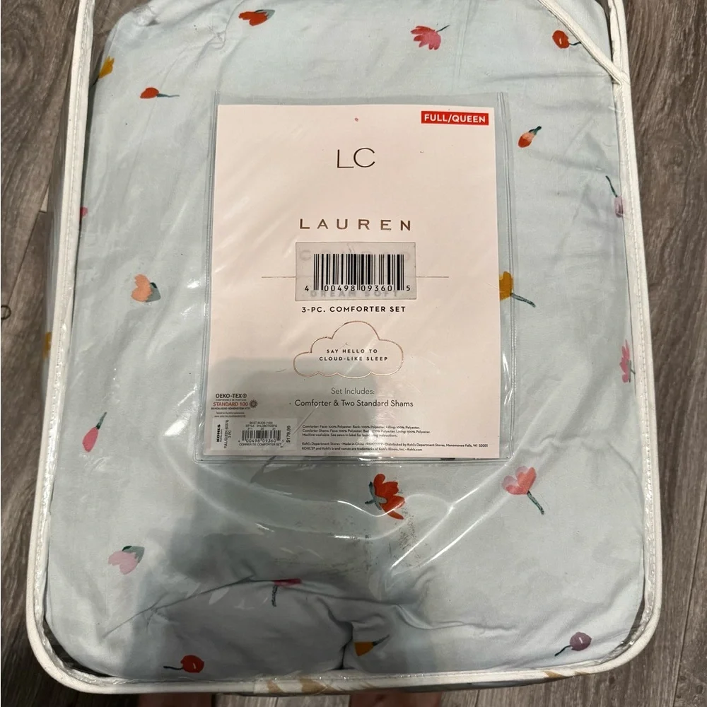 Lauren floral comforter set new in bag. Feels like silk